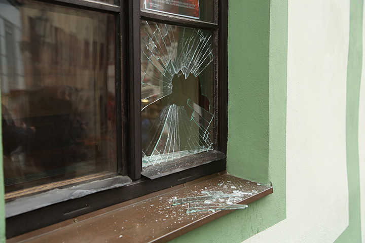 A2B Glass are able to board up broken windows while they are being repaired in Dulwich.